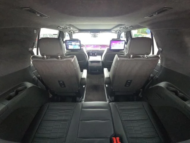 Used 2025 Black Cadillac Sport Platinum image 12