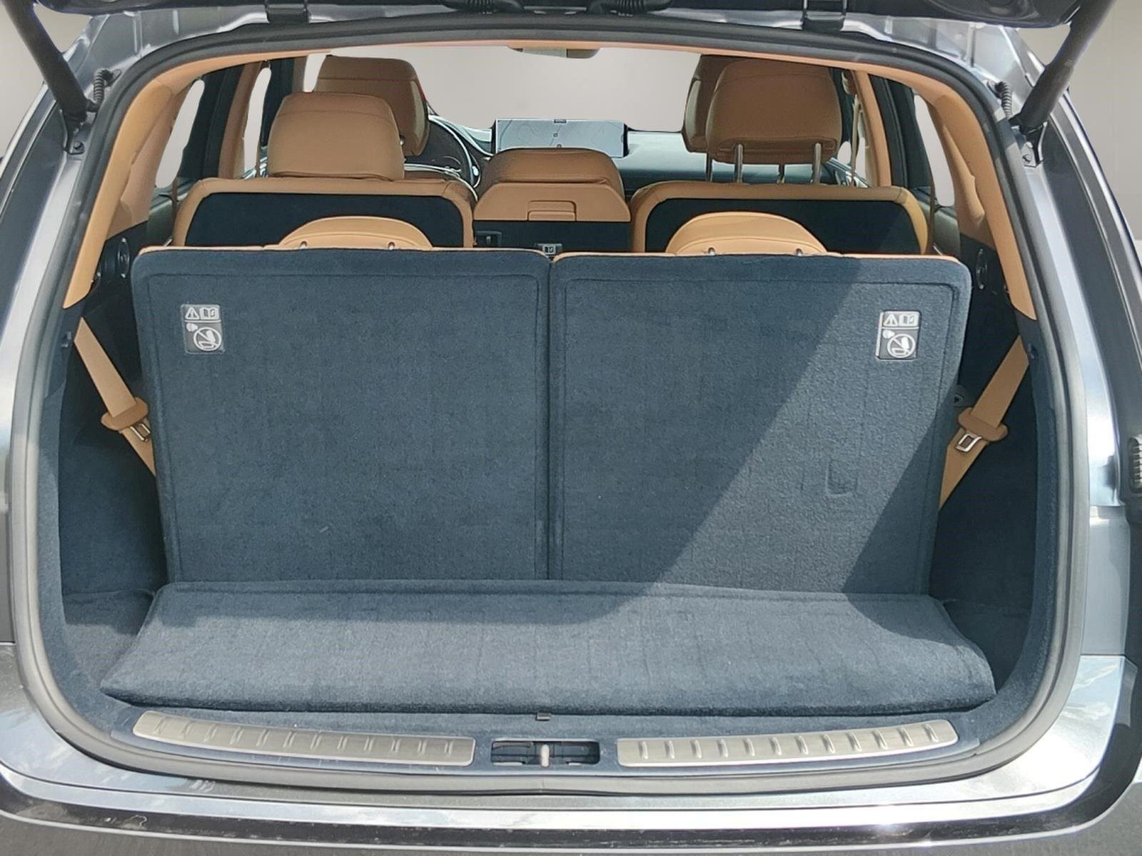 Used 2021 Himalayan Gray Genesis Advanced + image 16