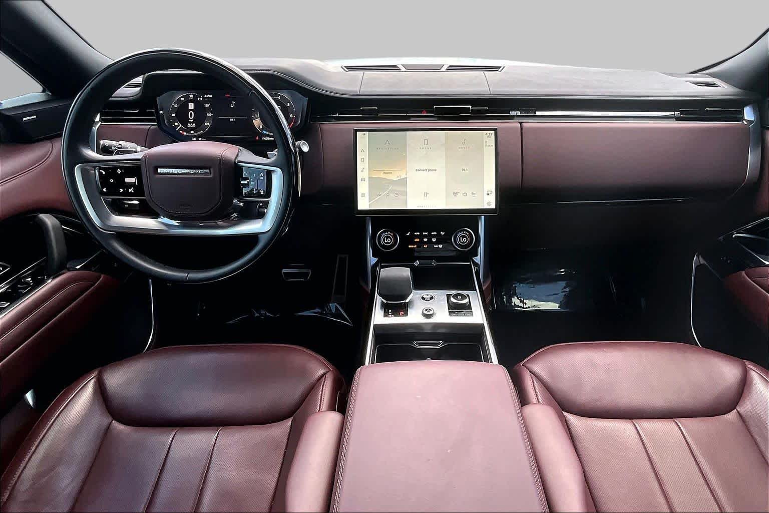 Used 2023 Icy White SV Bespoke Special Effect Satin Land Rover SE image 15