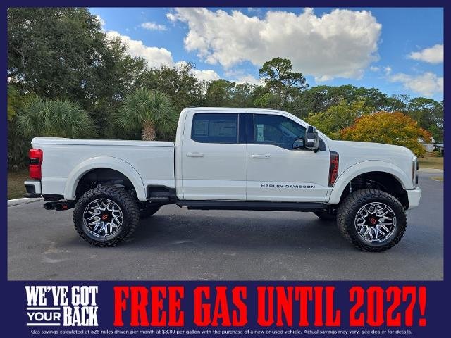 New 2026 Star White Metallic Tri-Coat Ford F-250® Lariat® image 3