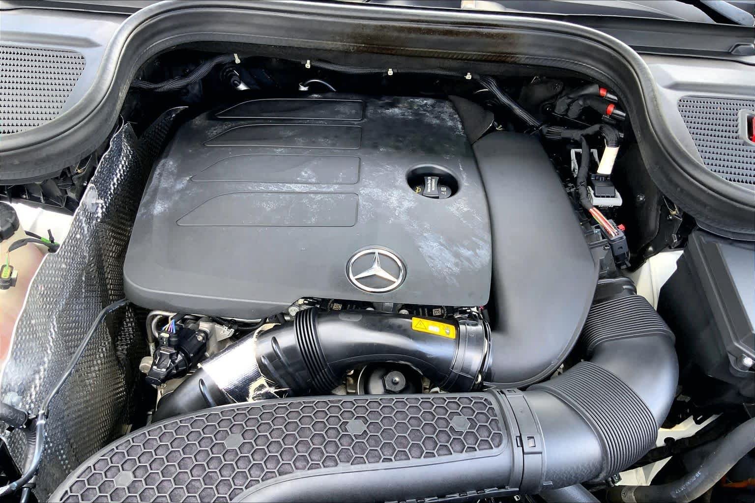 Used 2022 Polar White Mercedes-Benz GLE 350 image 31
