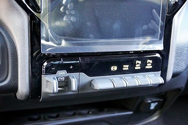 New 2026 Granite Crystal Metallic Clear-Coat Exterior Paint RAM Tradesman image 30