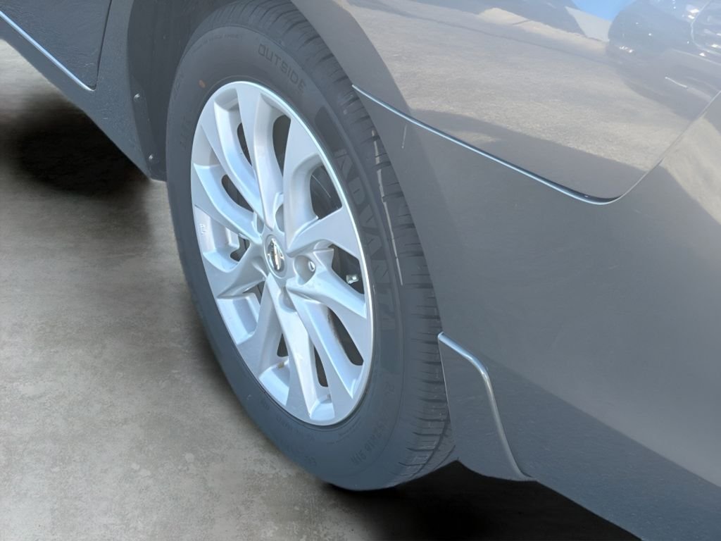 Used 2018 Gun Metallic Nissan SV image 9