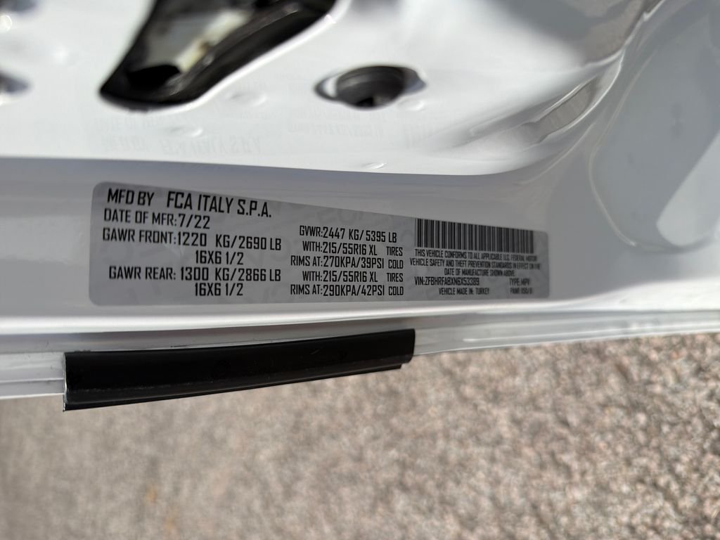 Used 2022 White Ram Base image 18