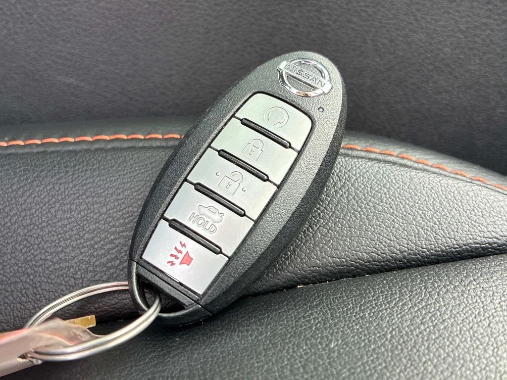 Used 2022 Red Nissan SR image 6
