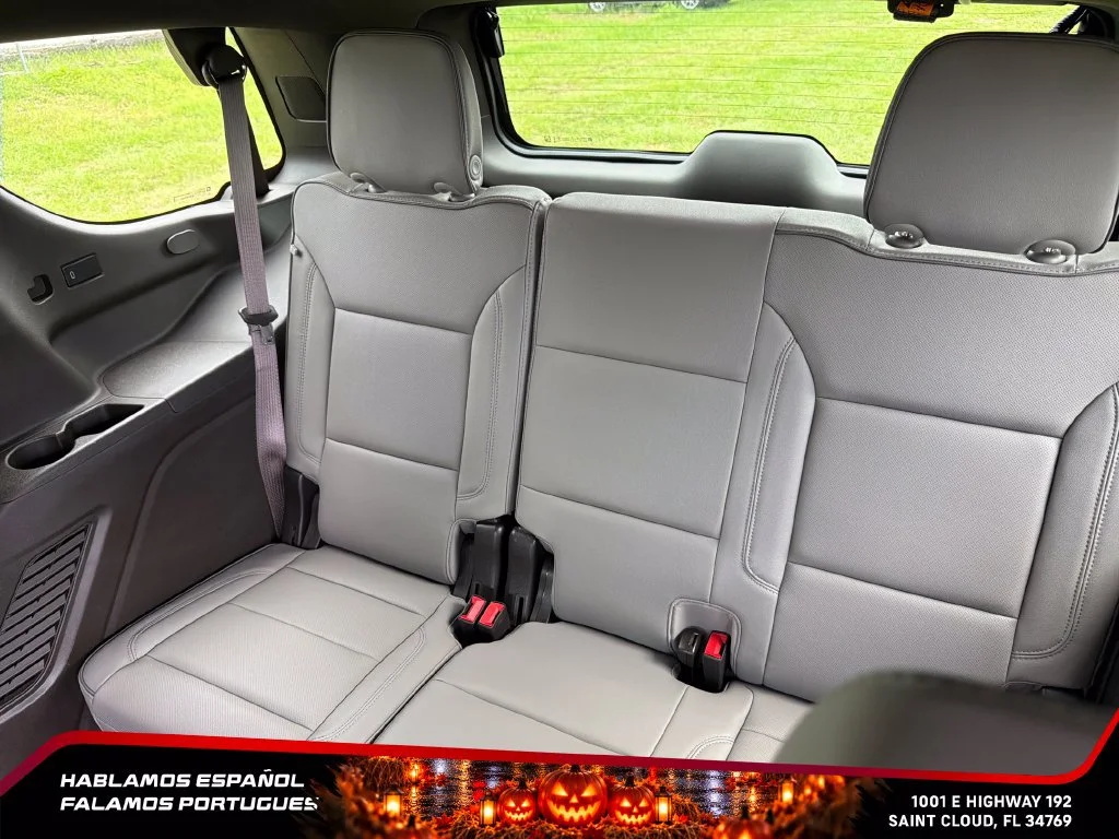 Used 2024 Sterling Metallic GMC SLT image 27