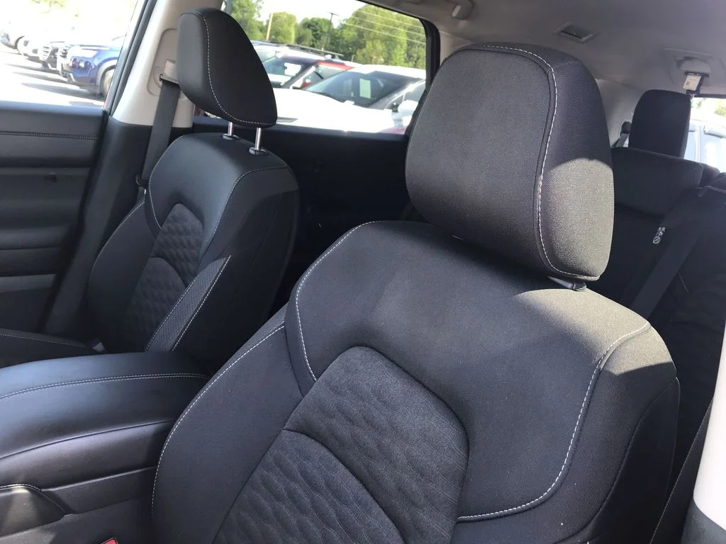 Used 2024 Gray Nissan S image 11