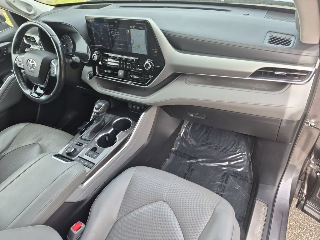 Used 2021 Gray Toyota Platinum image 42