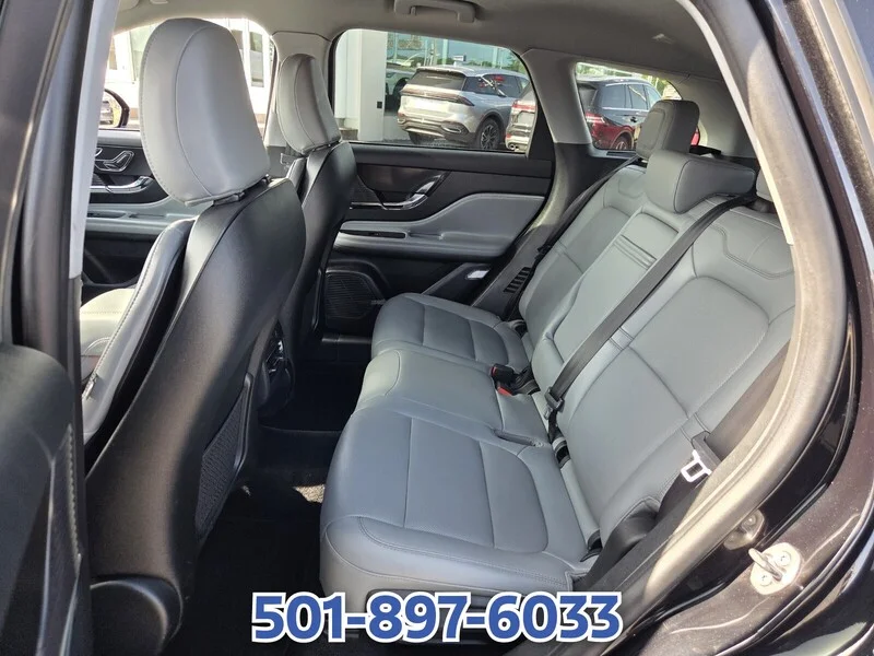 Used 2022 Black Metallic LINCOLN STANDARD AWD image 10