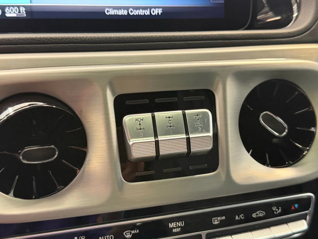 Used 2021  Mercedes-Benz G 550 image 30