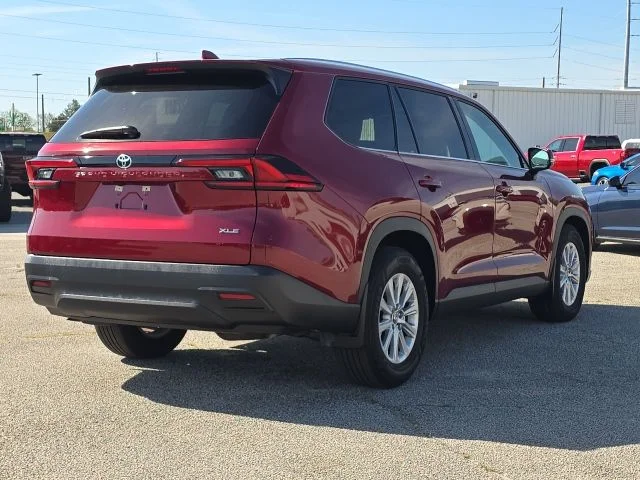 Used 2025 Red Toyota XLE image 5
