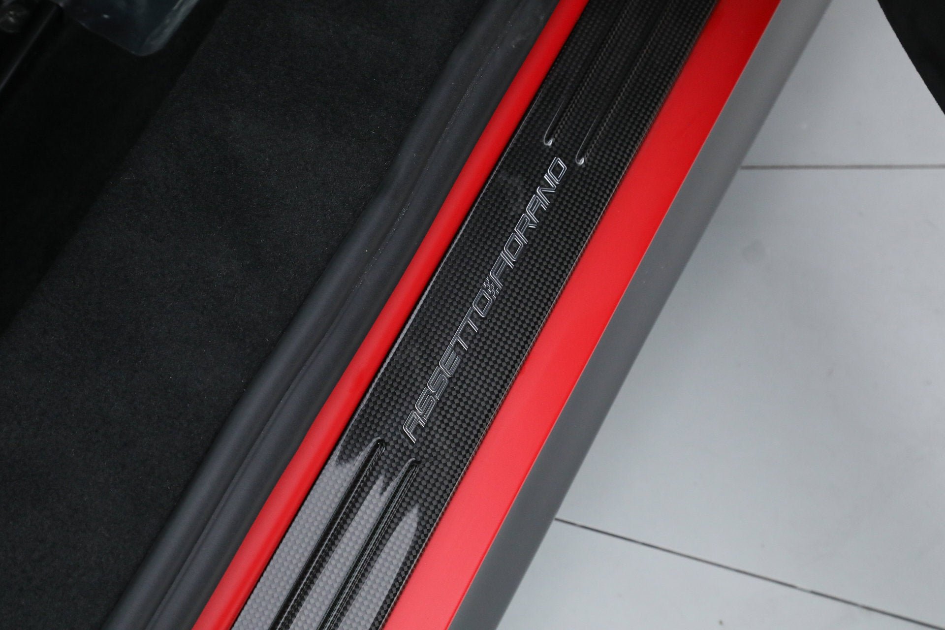 Certified Used 2024 Rosso Ferrari F1-75 Opaco Ferrari  image 27
