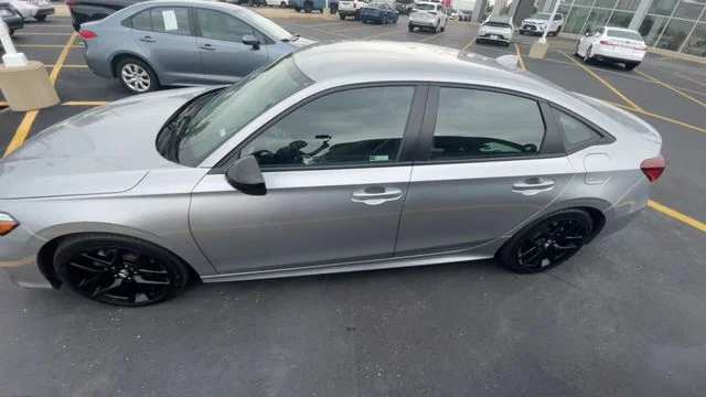 2025 Honda Civic Sport - Photo 7