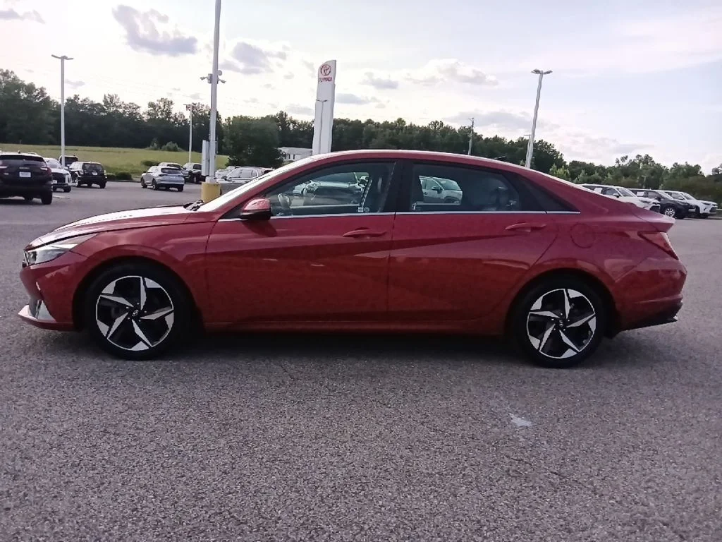 Used 2023 Red Hyundai Limited image 6