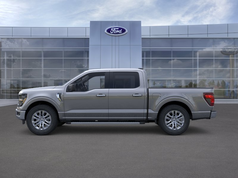 New 2026 Carbonized Gray Metallic Ford XLT image 3