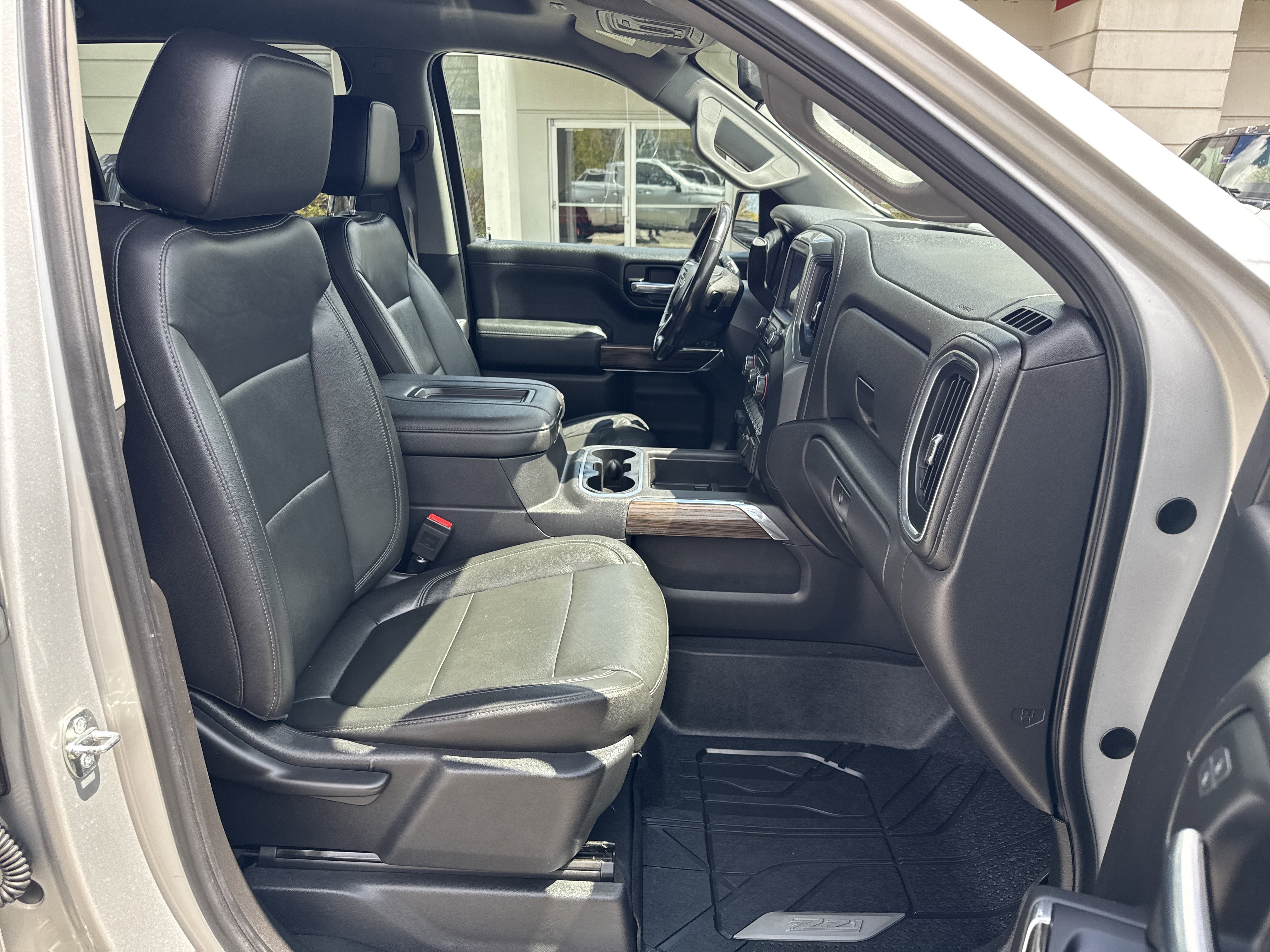 Used 2019 Silver Ice Metallic Chevrolet LT Trail Boss image 10