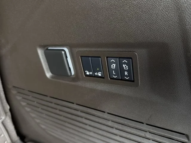2025 Chevrolet Tahoe Z71 - Photo 34