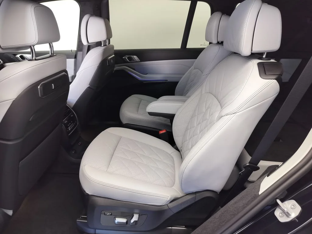 New 2027 Carbon Black Metallic BMW xDrive40i image 20