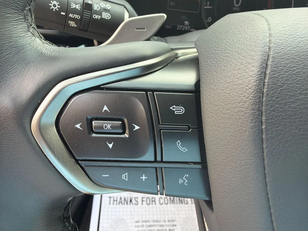 Used 2024 White Lexus Premium image 19