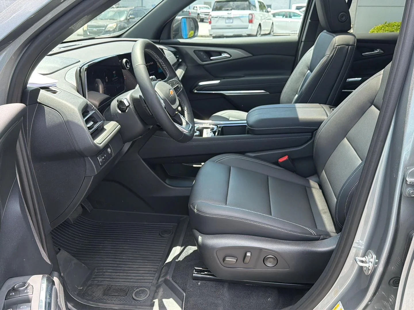 New 2026 Sterling Gray Metallic Chevrolet FWD LT image 10