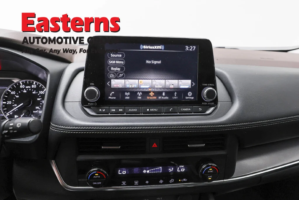 Used 2023 Gray Nissan SV image 11