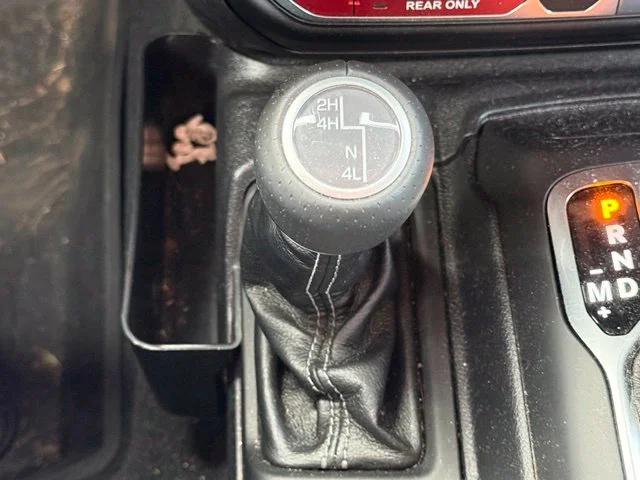 Used 2025  Jeep Mojave image 23