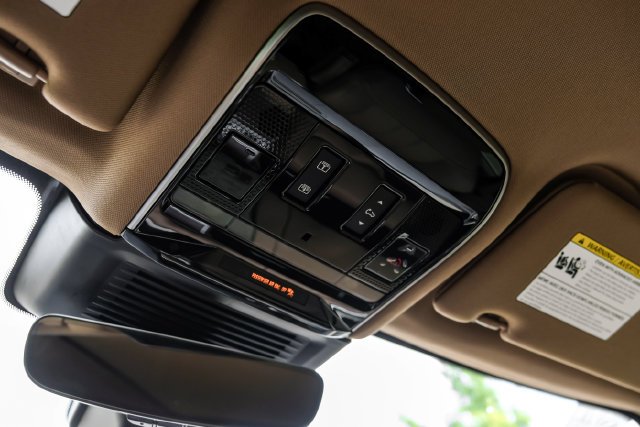 New 2027 Gold Land Rover SE image 32