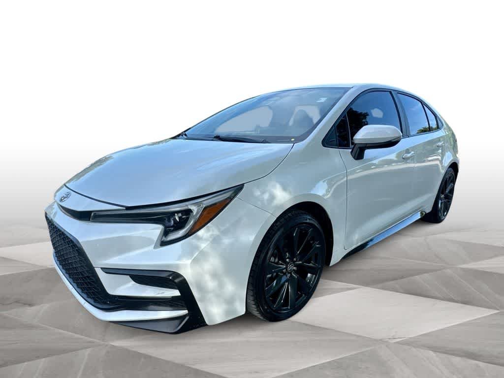 Used 2023 Wind Chill Pearl Toyota SE image 4