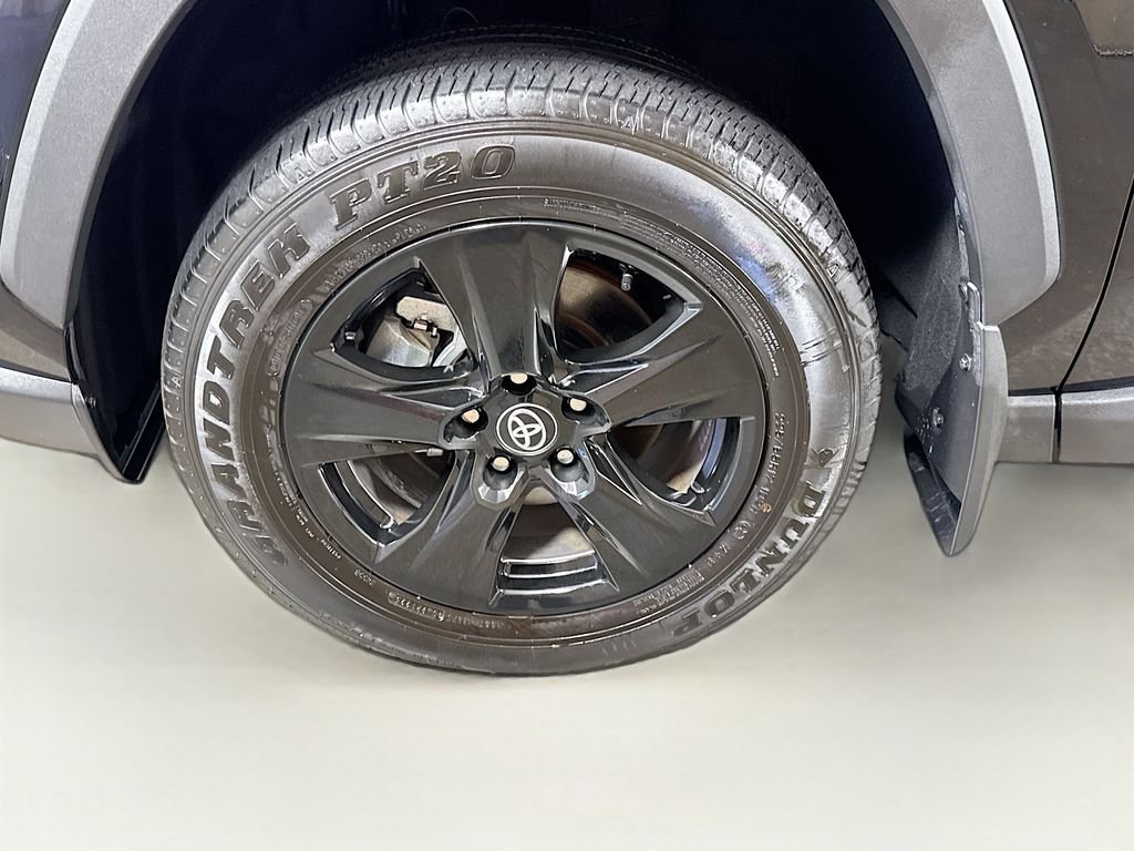 Used 2025 Midnight Black Metallic Toyota XLE image 39