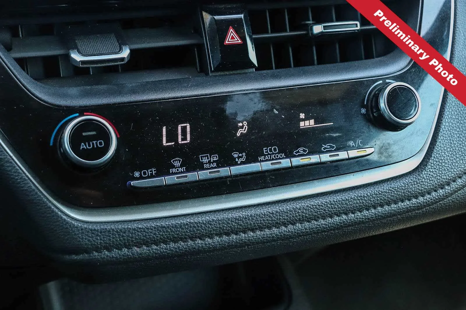Used 2020 Classic Silver Metallic Toyota SE image 17
