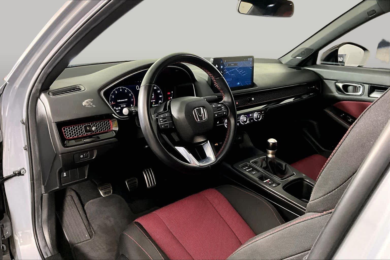 Used 2025 Urban Gray Pearl Honda  image 16