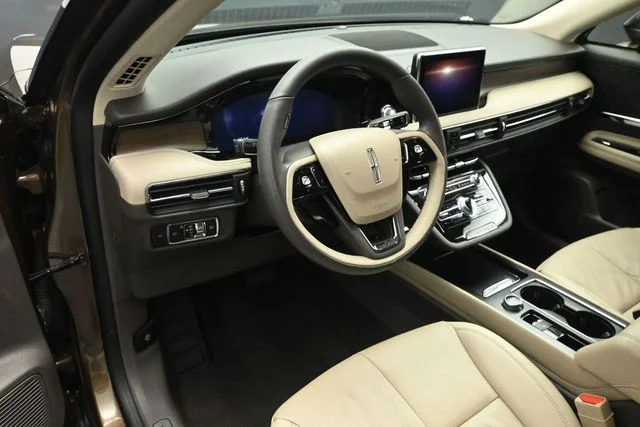 Certified Used 2022 Bronze Smoke Metallic Premium Colorant Lincoln Reserve image 9