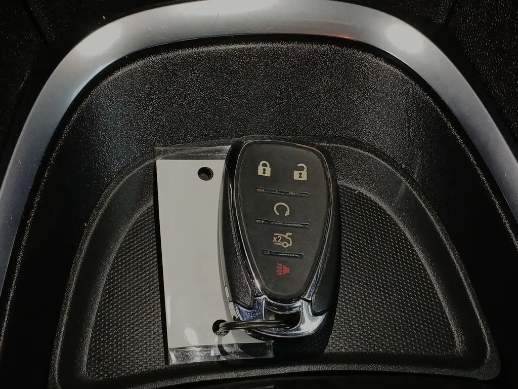 Used 2022 Silver Chevrolet LT image 25