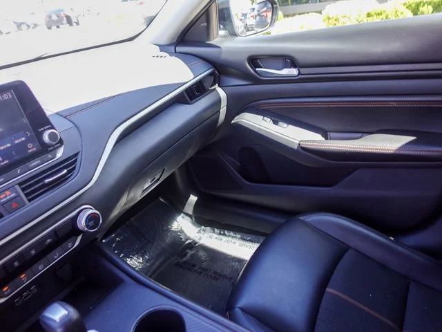 Used 2021 Black Nissan 2.5 SR image 22