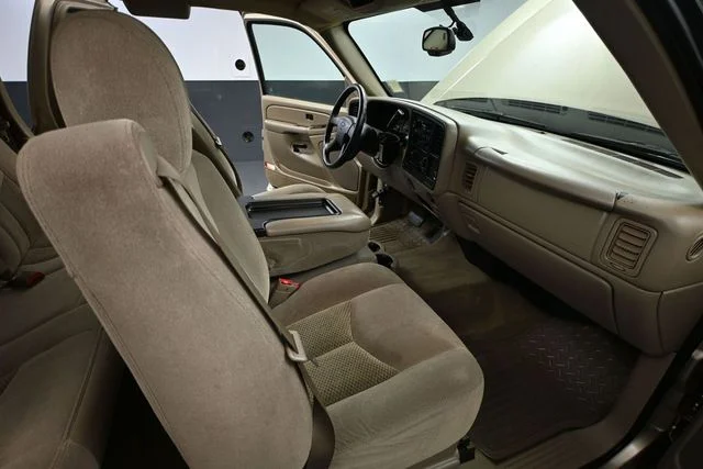 Used 2004 Beige Chevrolet Z71 image 36