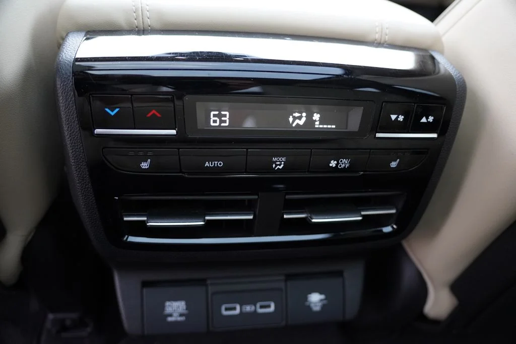 Used 2024  Acura Advance image 4