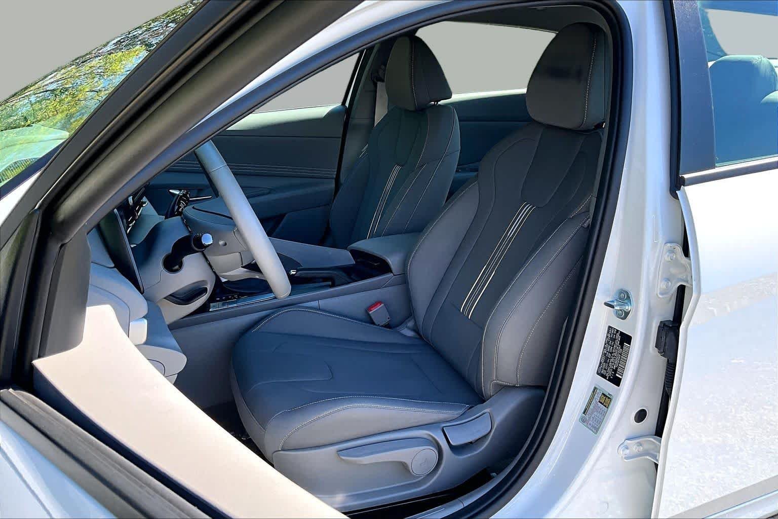Used 2026 Serenity White Hyundai SEL Sport image 7
