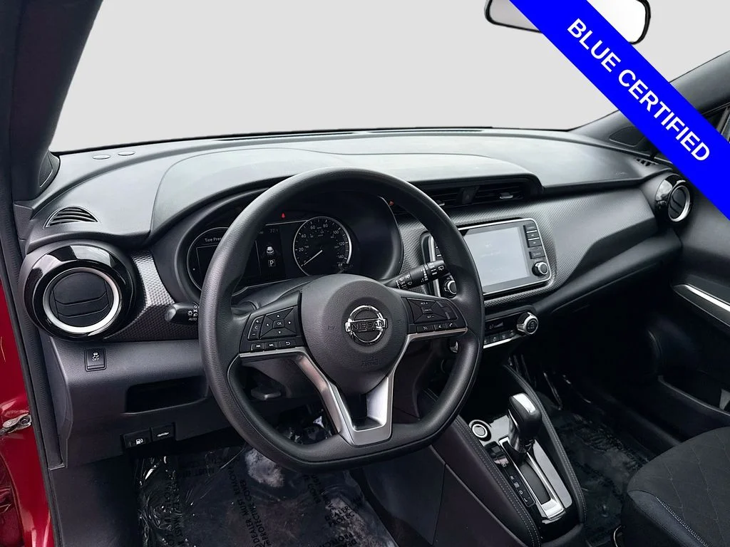 Certified Used 2019 Cayenne Red Nissan SV image 9