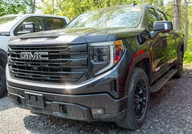 2024 GMC Sierra Elevation 4WD Crew Cab Short Box's photo