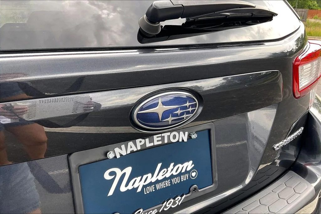 Used 2018 Dark Gray Metallic Subaru 2.0i Limited image 8
