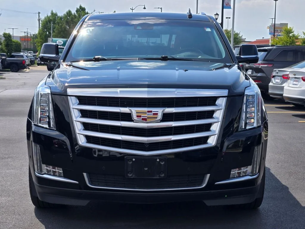 Certified Used 2018 Black Cadillac Premium image 3