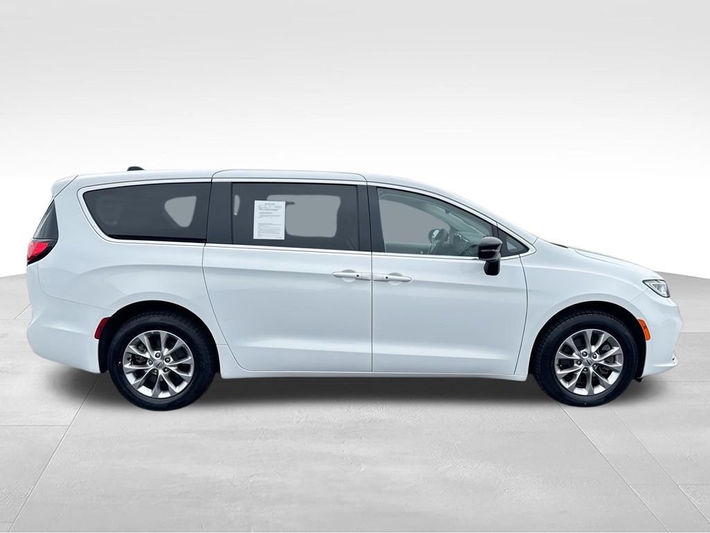 Used 2024 White Chrysler Touring L image 9
