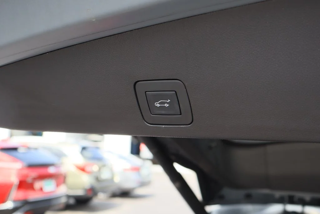 Used 2022 Gray Buick Essence image 26