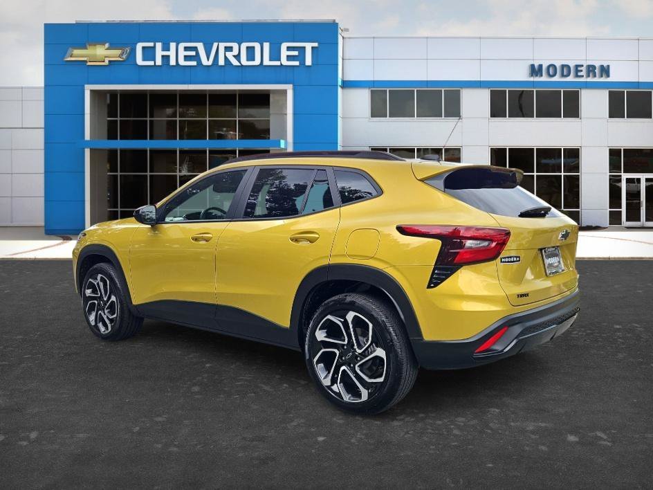 Used 2025 Nitro Yellow Metallic Chevrolet 2RS image 3