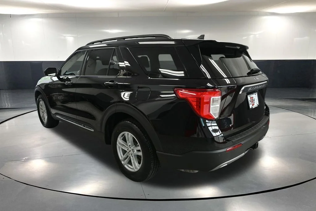 Used 2022 Black Ford XLT image 9