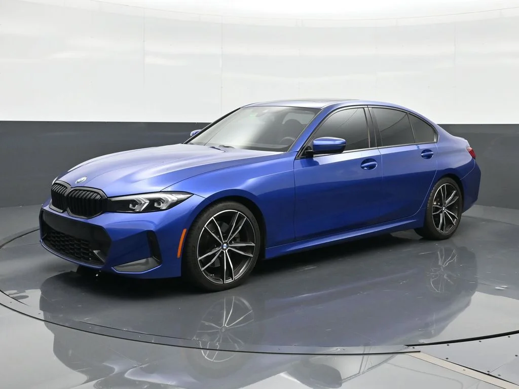 2024 BMW 3 Series 330i Sedan's photo