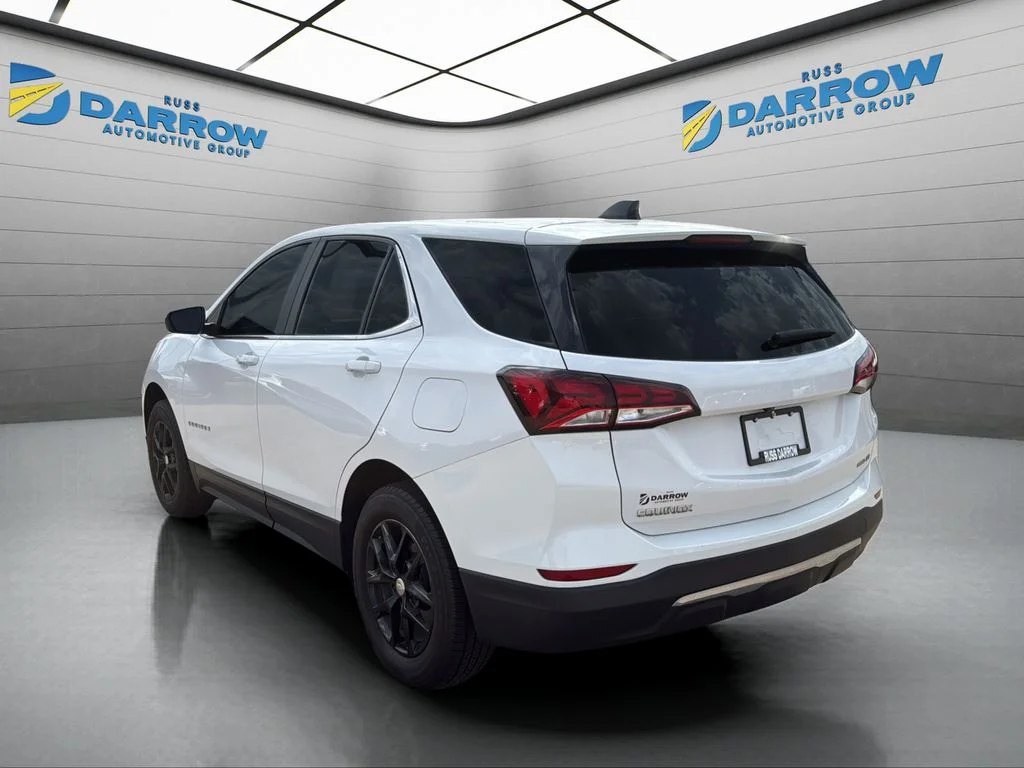 Used 2022 White Chevrolet LT image 3
