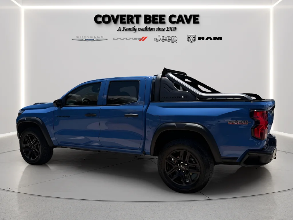 Used 2025 Blue Chevrolet Trail Boss image 9