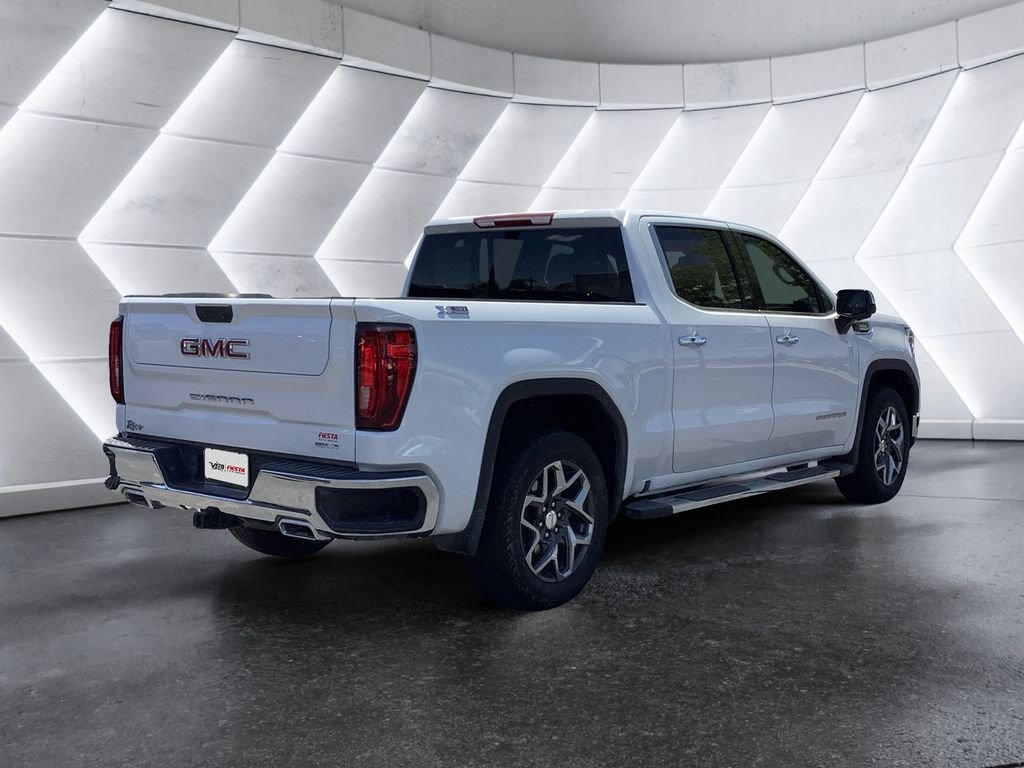 Used 2023 White GMC SLT image 4