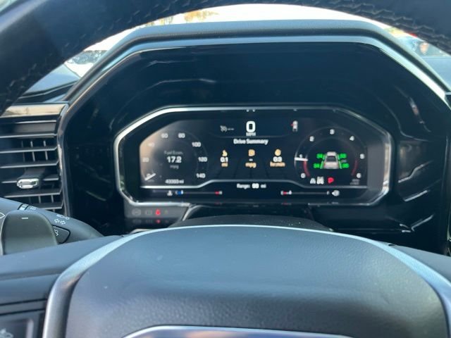 Used 2024 White GMC SLT image 21